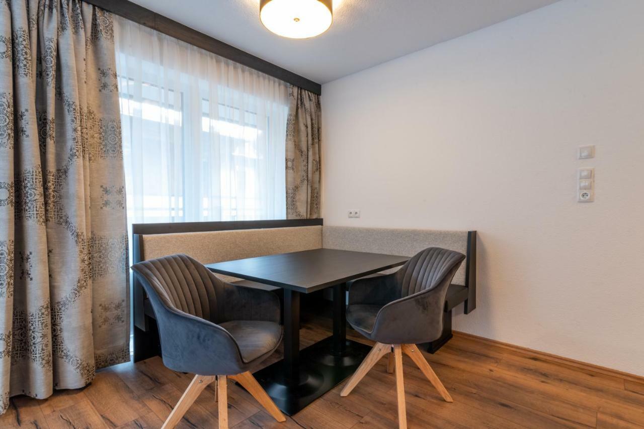 A Casa Rubin Chalet & Studio Resort Solden Bagian luar foto