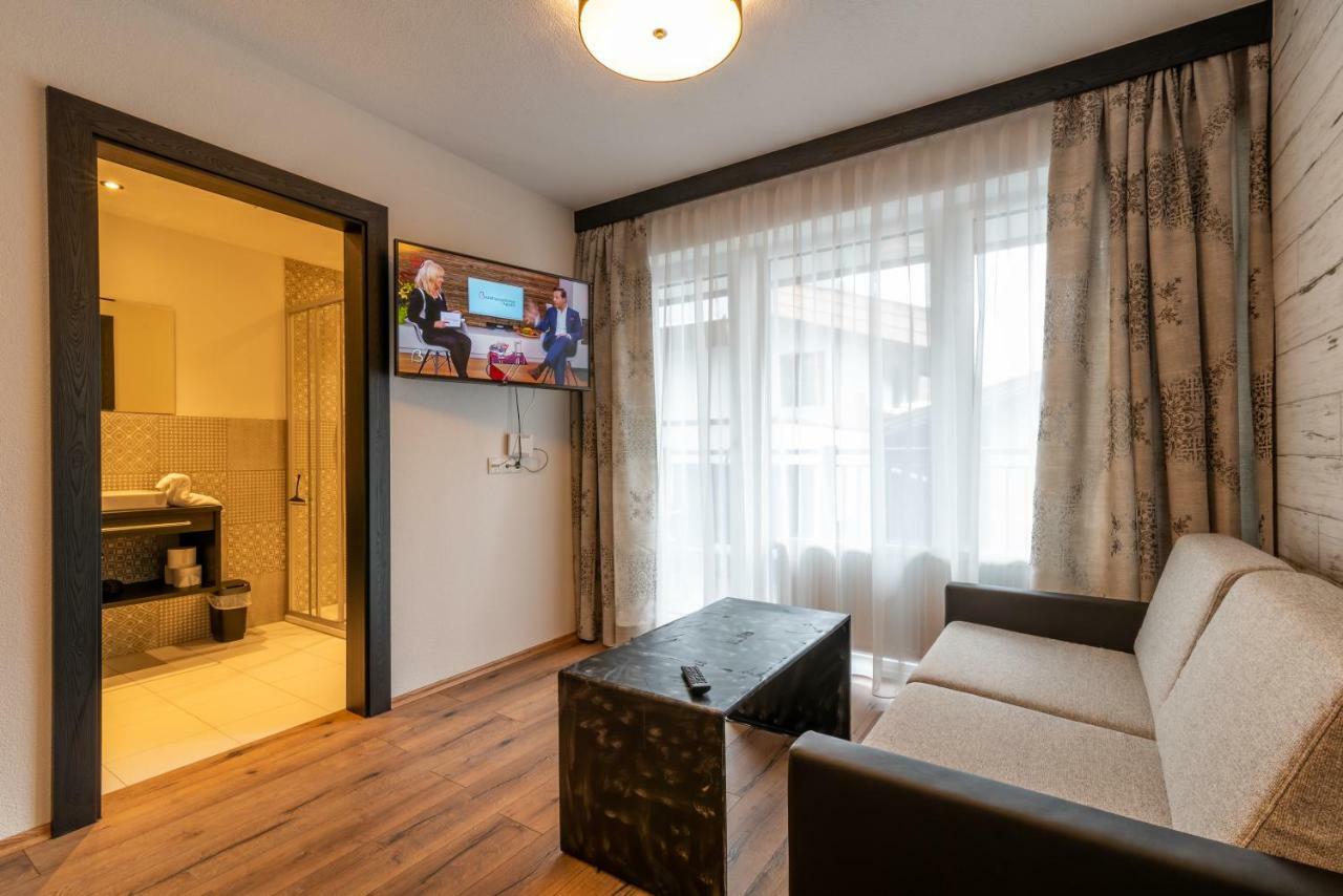 A Casa Rubin Chalet & Studio Resort Solden Bagian luar foto