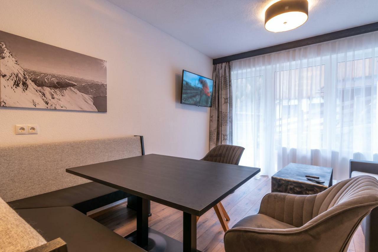 A Casa Rubin Chalet & Studio Resort Solden Bagian luar foto